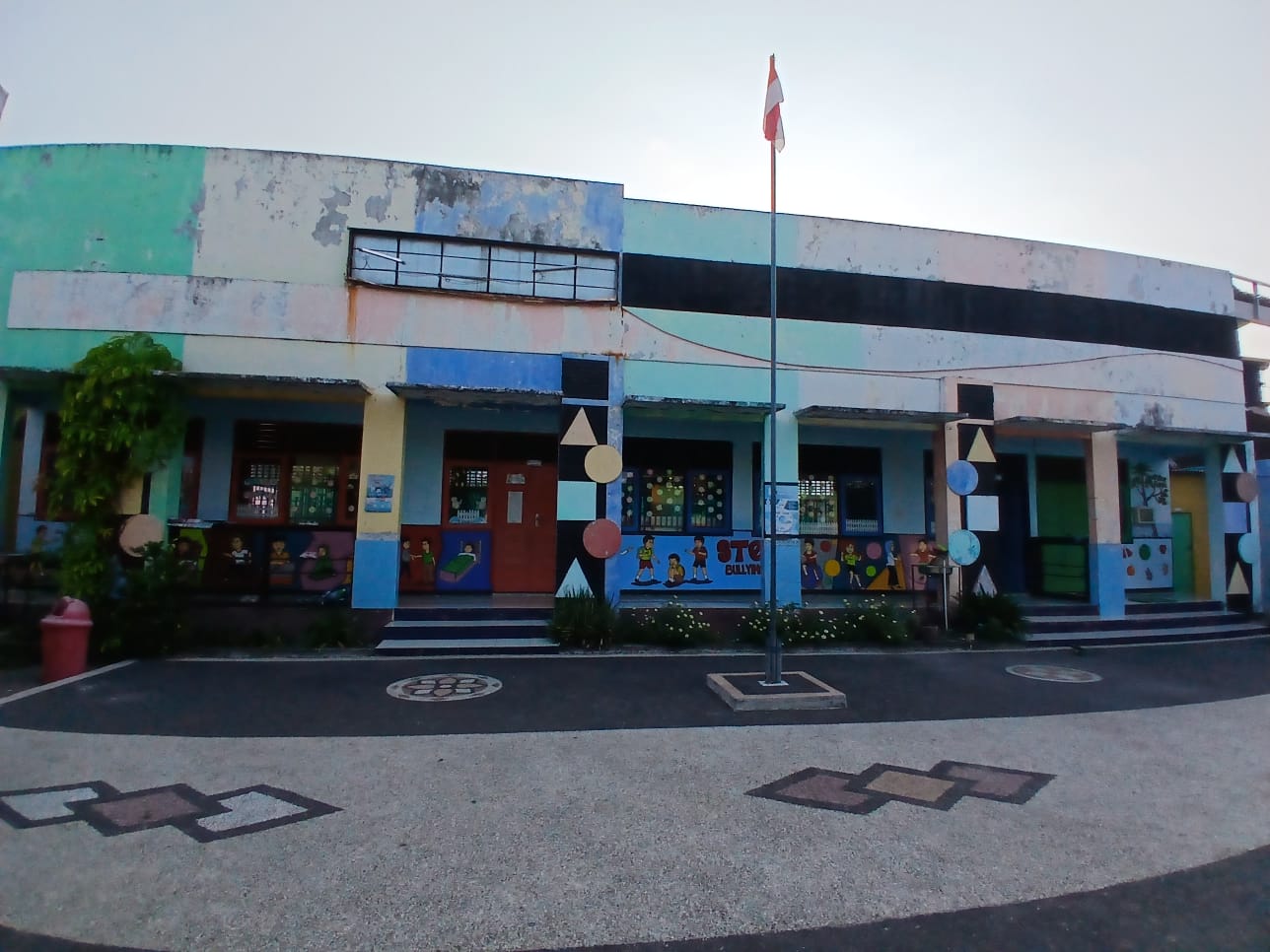Halaman & Area Bermain 2
